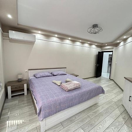 Apartament Deluxe Karina-Free Parking Burgasz Kültér fotó