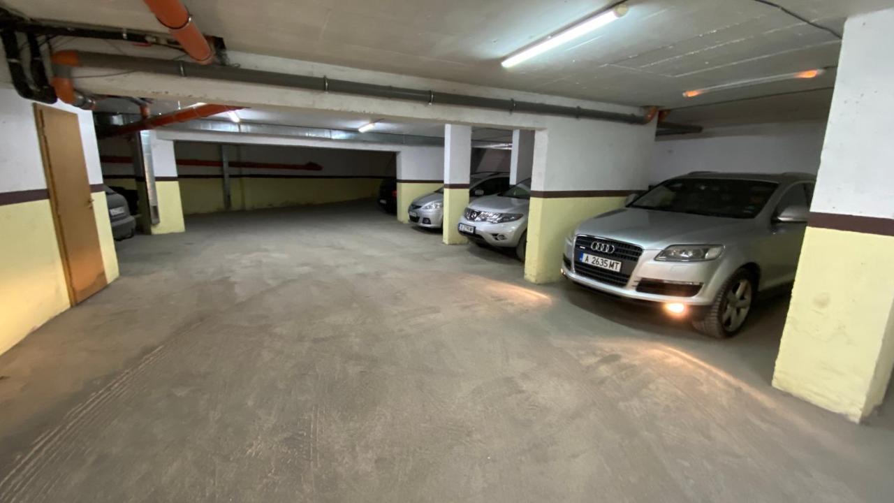 Apartament Deluxe Karina-Free Parking Burgasz Kültér fotó
