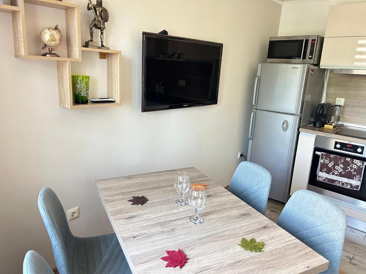 Apartament Deluxe Karina-Free Parking Burgasz Kültér fotó